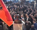Kryeparlamentari Veseli mori pjesë në zbulimin e bustit të heroit Habib Zogaj 